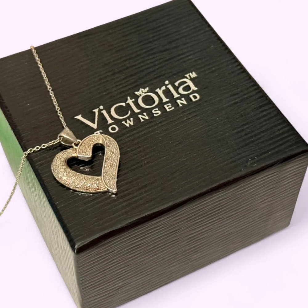 Natural Diamond Victoria Townsend 1/2 CTTW Genuine Rose Cut Heart Necklace .925 - Picture 2 of 6